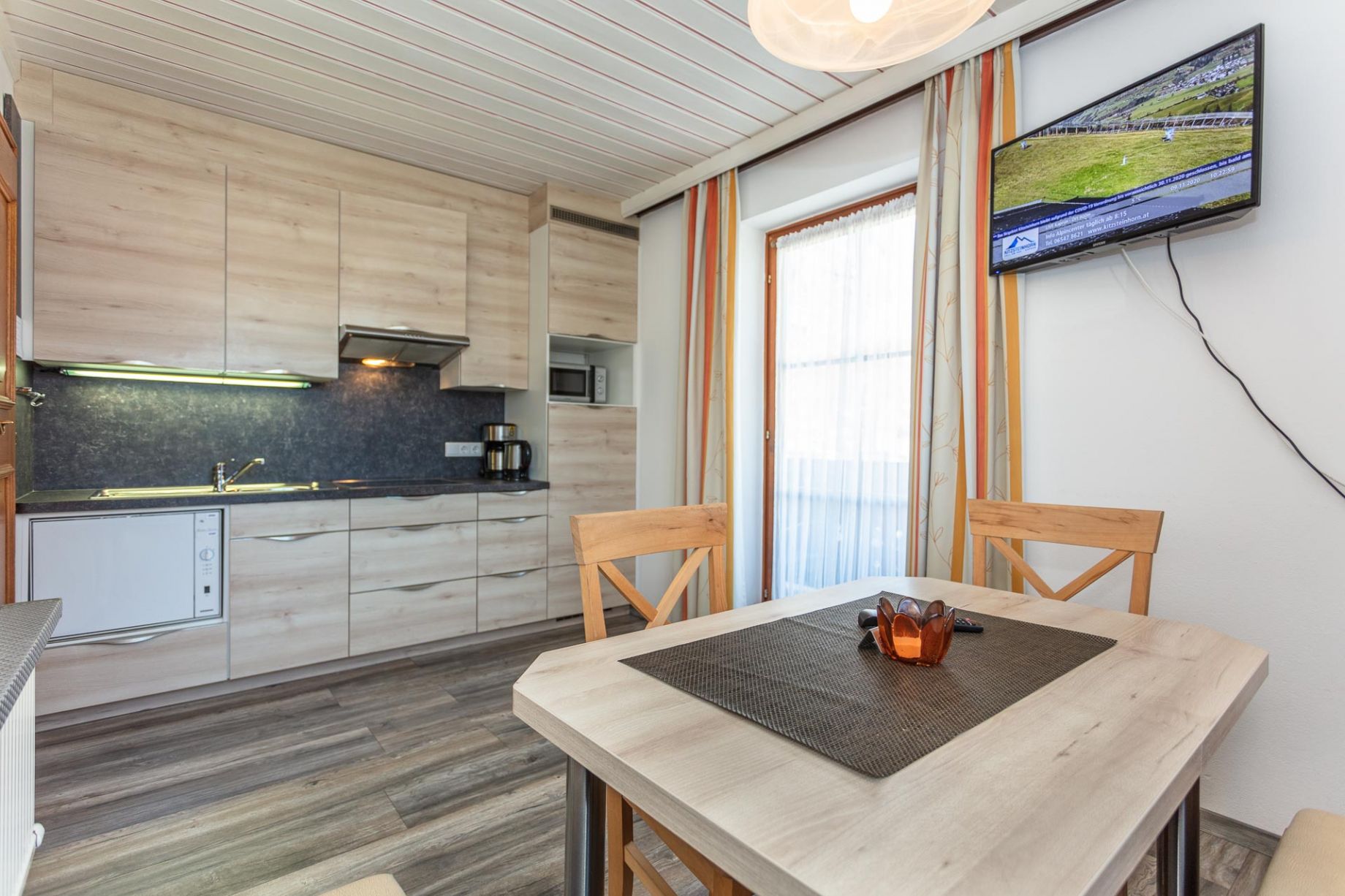 Ferienwohnungen 2 4 Und 5 Im Haus Auernigg In Kaprun Im Salzburger Pinzgau